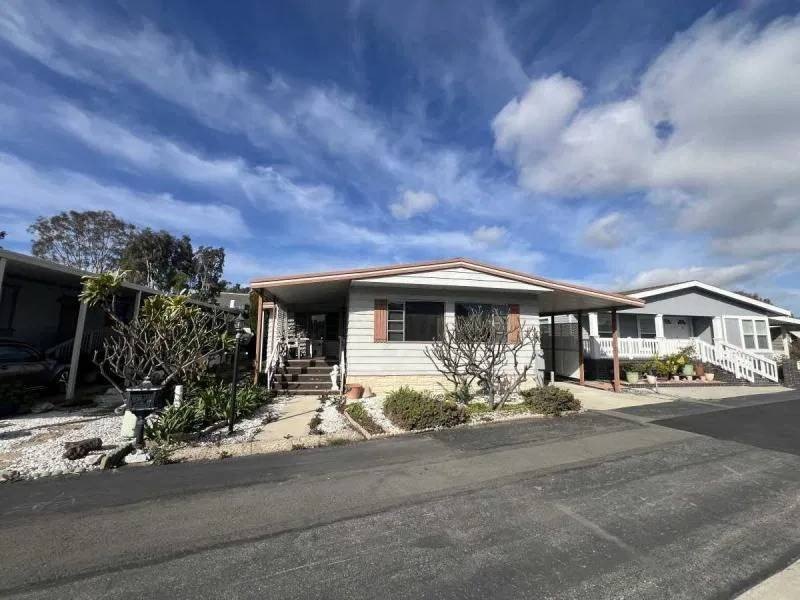 $129,000.00  Space Rent $2150.00  1963 Viking  North Facing  2 - Beach Home for sale in Huntington Beach, California on Beachhouse.com