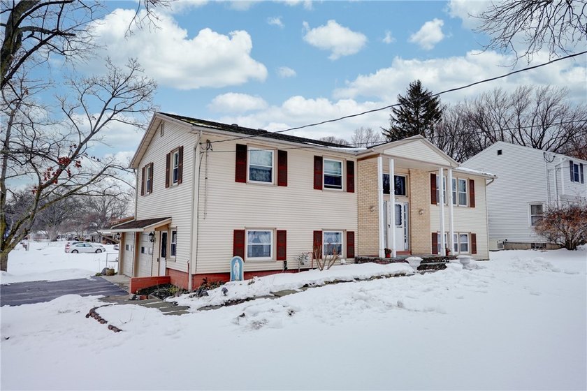 Open this Saturday, 3/7 11am-1pm & Open Sunday, 3/8 11am-1pm! - Beach Home for sale in Rochester, New York on Beachhouse.com