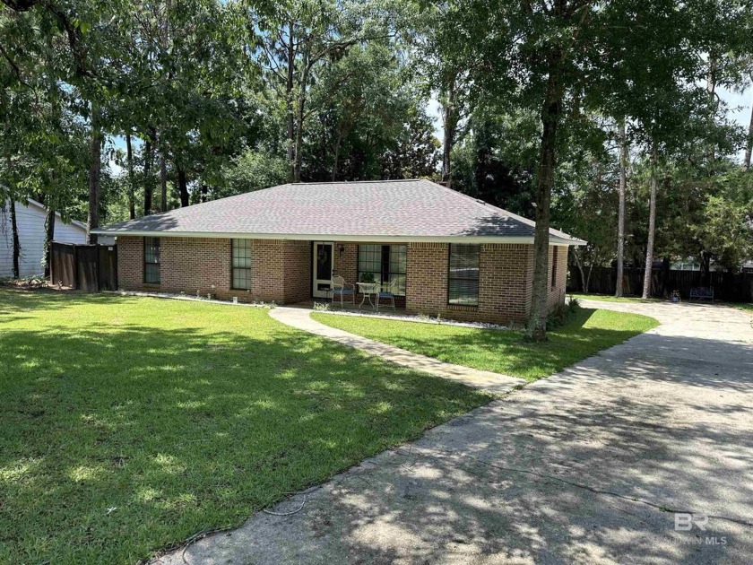 Welcome to the highly sought-after Lake Forest subdivision in - Beach Home for sale in Daphne, Alabama on Beachhouse.com