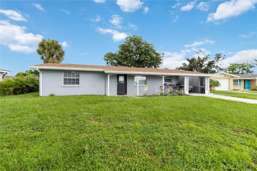 Welcome to 134 Paddington Road, a beautiful three bedroom, two - Beach Home for sale in Venice, Florida on Beachhouse.com