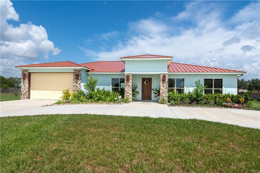 Welcome to your dream coastal retreat in Redfish Estates - Beach Home for sale in Riviera, Texas on Beachhouse.com