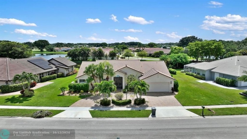 Welcome to your dream home in beautiful Boca Woods Country Club! - Beach Home for sale in Boca Raton, Florida on Beachhouse.com