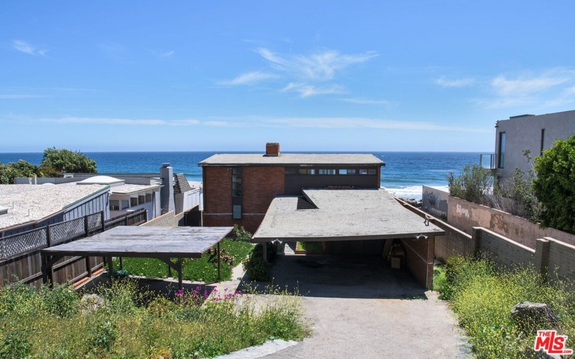 An exceptional opportunity on the prestigious and highly - Beach Home for sale in Malibu, California on Beachhouse.com