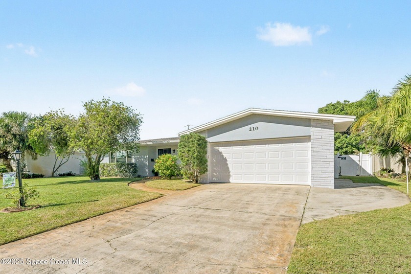 This spacious 3-bedroom, 2-bathroom home is in the heart of - Beach Home for sale in Satellite Beach, Florida on Beachhouse.com