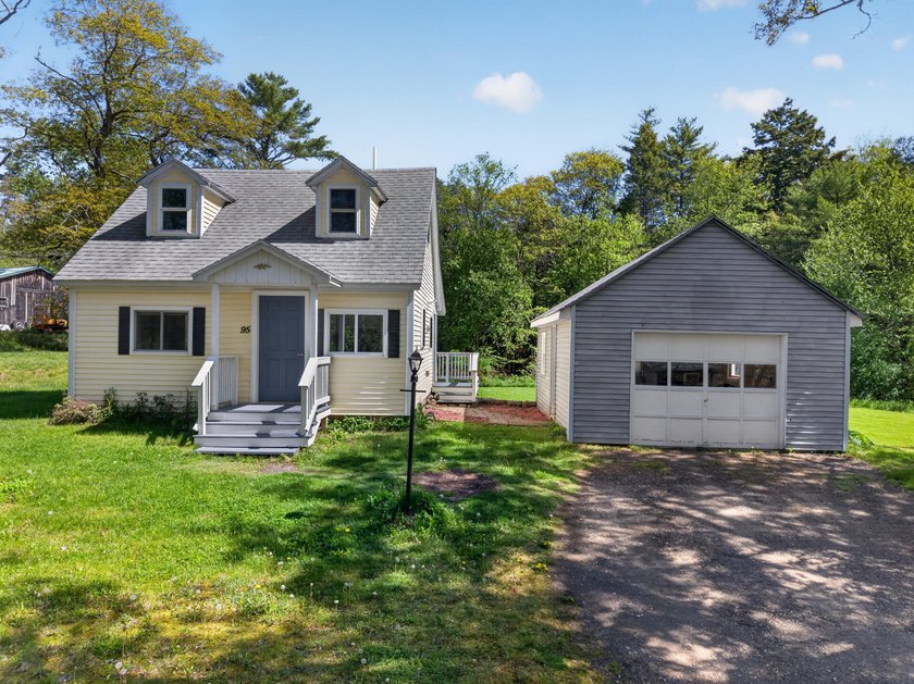 Set on nearly 1.5 peaceful acres in the heart of Woolwich, 95 - Beach Home for sale in Woolwich, Maine on Beachhouse.com