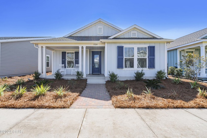 OPEN SUNDAY, DECEMBER 1ST 1-3PM. Charming coastal cottage - Beach Home for sale in Panama City, Florida on Beachhouse.com