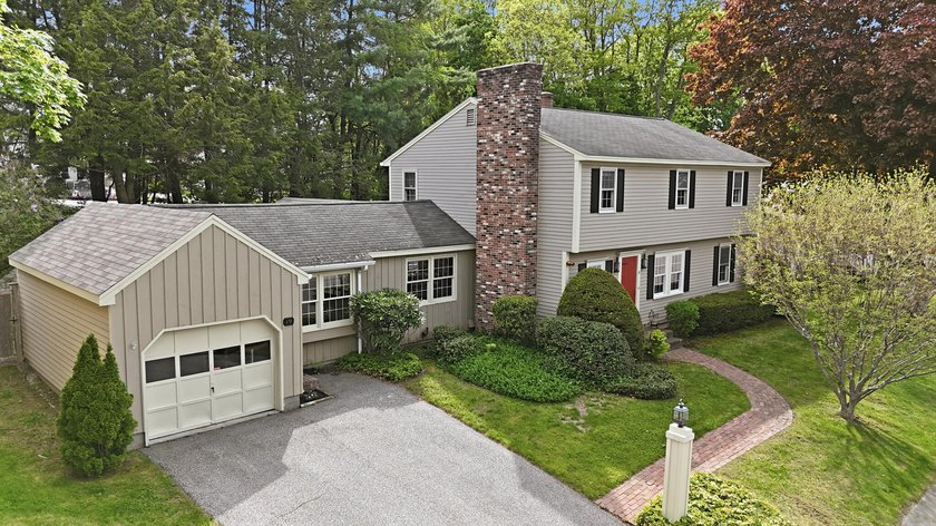 Imagine summer afternoons spent lounging by your private - Beach Home for sale in Biddeford, Maine on Beachhouse.com