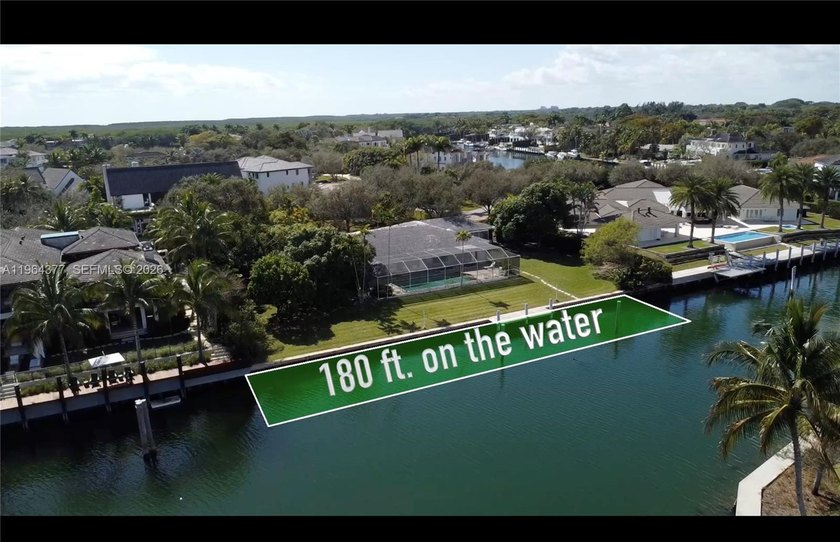 180 feet on the water with wide water views of the Gables - Beach Home for sale in Coral Gables, Florida on Beachhouse.com