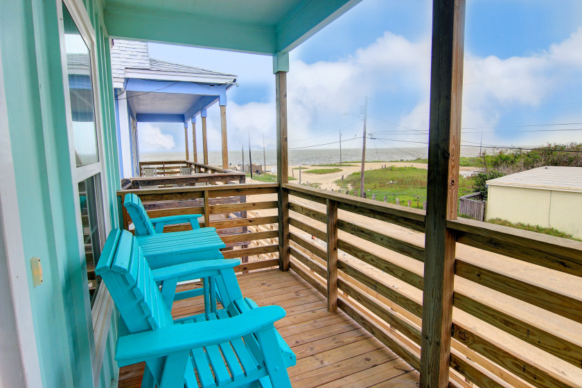Spacious 32! Private fishing pier with dock space! Pool! AMAZING - Beach Vacation Rentals in Corpus Christi, Texas on Beachhouse.com