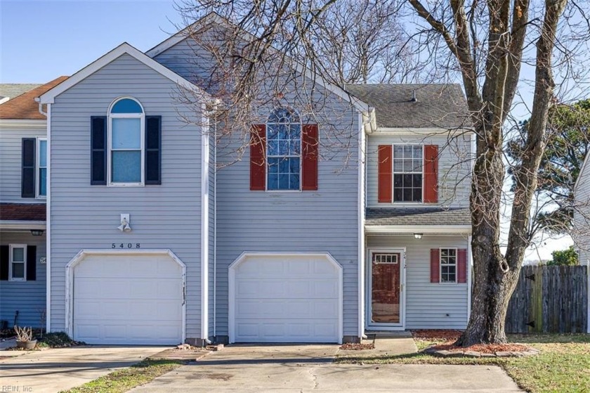 Beautifully updated 3 bedroom, 2.5 bath end-unit townhome with - Beach Home for sale in Virginia Beach, Virginia on Beachhouse.com