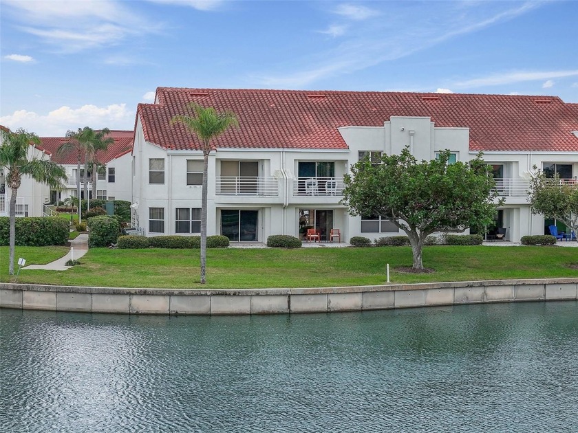 Come enjoy FLORIDA COASTAL LIVING in this BEAUTIFUL ISLA DEL SOL - Beach Condo for sale in St. Petersburg, Florida on Beachhouse.com