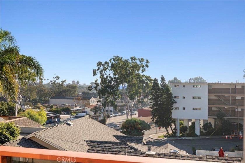 Discover an exceptional opportunity in the heart of Laguna's - Beach Townhome/Townhouse for sale in Laguna Beach, California on Beachhouse.com