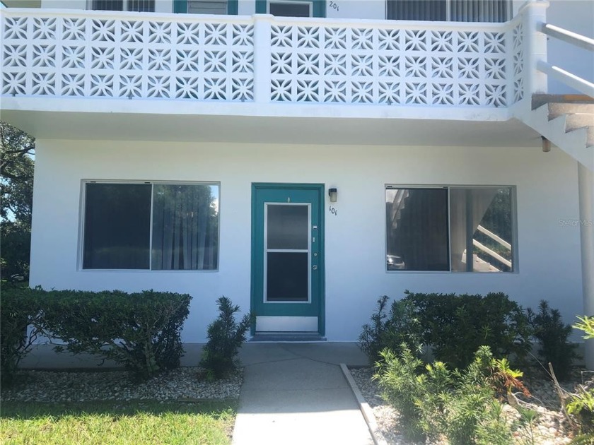 NO LAND LEASE LOW MONTHLY FEE OF ONLY $455 s month including - Beach Condo for sale in Seminole, Florida on Beachhouse.com