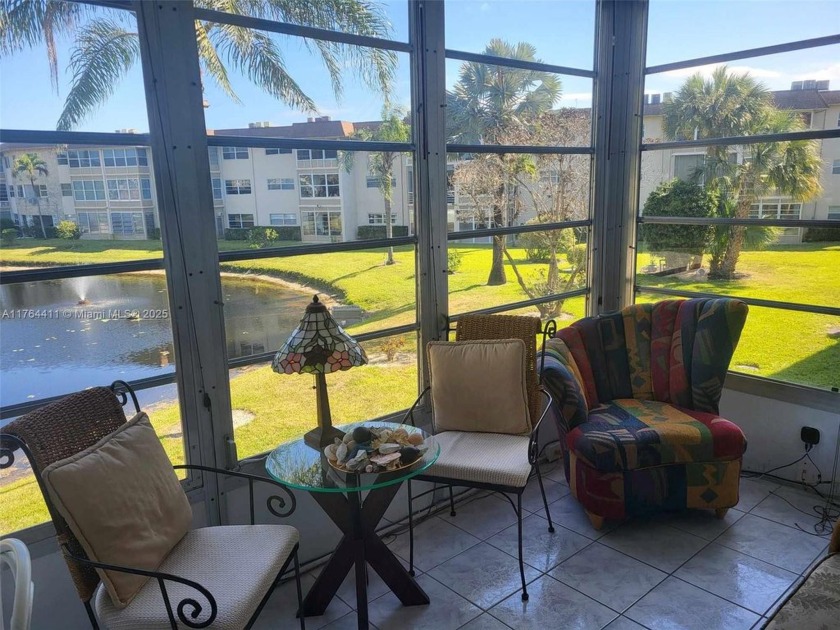 VERY NICE CHARMING 1/1 CONDO WITH PEACEFULL VIEW OF THE LAGOON - Beach Condo for sale in Lauderdale Lakes, Florida on Beachhouse.com