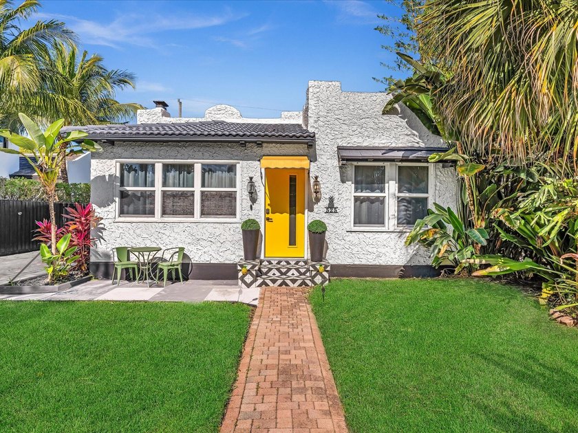 Welcome to the iconic Pineapple House, a beautifully reimagined - Beach Home for sale in West Palm Beach, Florida on Beachhouse.com