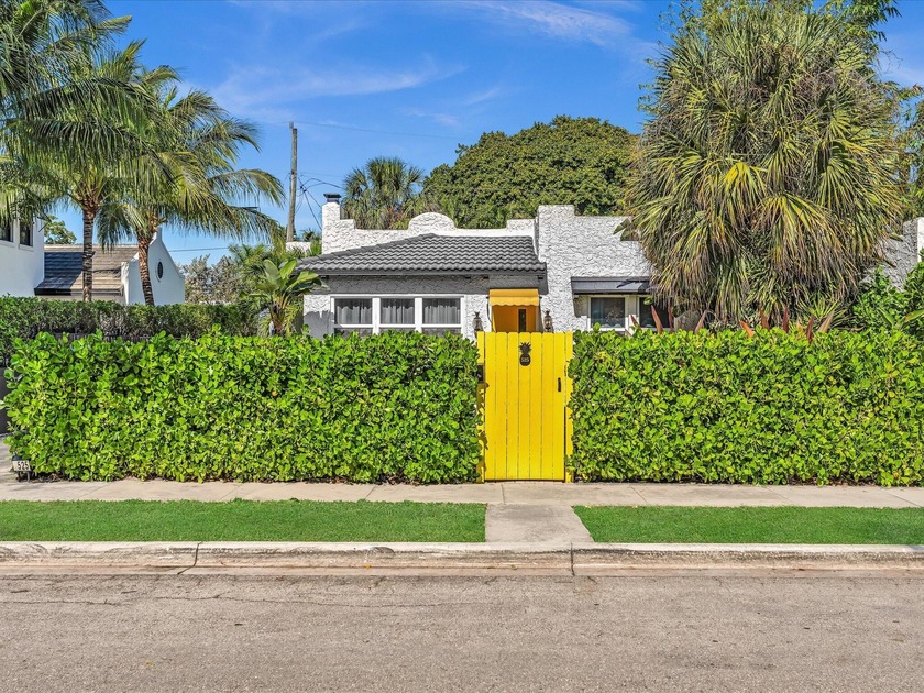 Welcome to the iconic ''Pineapple House,'' a one-of-a-kind - Beach Home for sale in West Palm Beach, Florida on Beachhouse.com