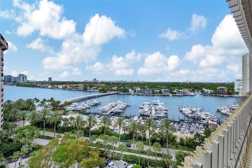 Lovely 2bd/2ba situated in a tropical, 20 acre private island - Beach Condo for sale in Miami, Florida on Beachhouse.com