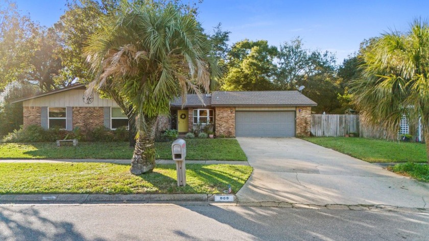 Discover your private retreat in this beautifully maintained - Beach Home for sale in Fort Walton Beach, Florida on Beachhouse.com