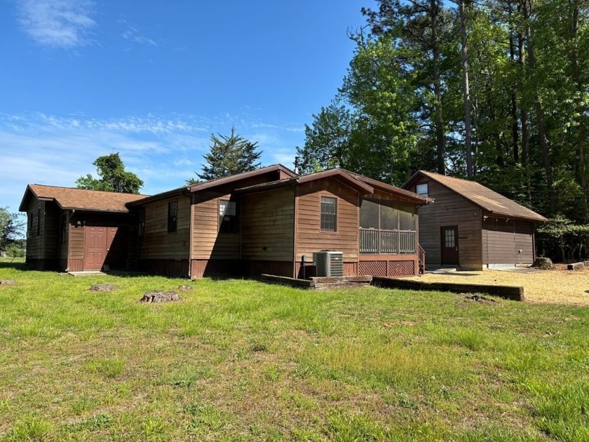 Investment opportunity or a single family home with additional - Beach Home for sale in Greenbackville, Virginia on Beachhouse.com