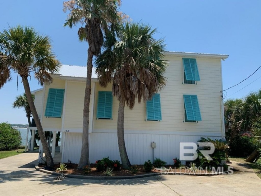 This island home is a must see! It sits on a cul-de-sac with - Beach Home for sale in Dauphin Island, Alabama on Beachhouse.com