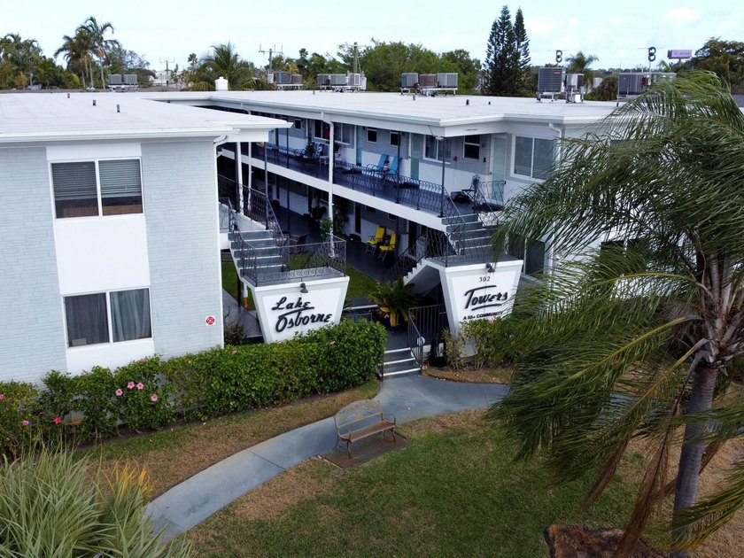 This apartment is located on Lake Osborne and adjacent to the - Beach Condo for sale in Lake Worth Beach, Florida on Beachhouse.com