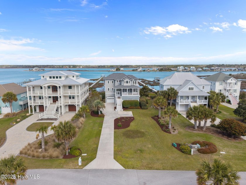 Beautiful waterfront home in tranquil North Topsail offering - Beach Home for sale in North Topsail Beach, North Carolina on Beachhouse.com