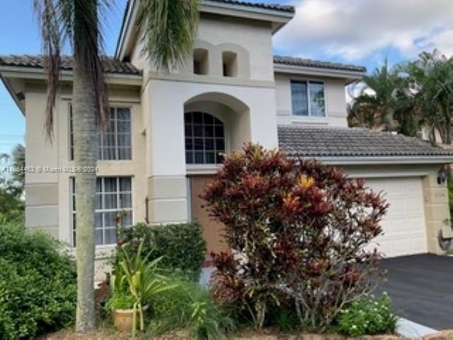 Move in ready 4/3, 2 car garage with long driveway on an - Beach Home for sale in Margate, Florida on Beachhouse.com