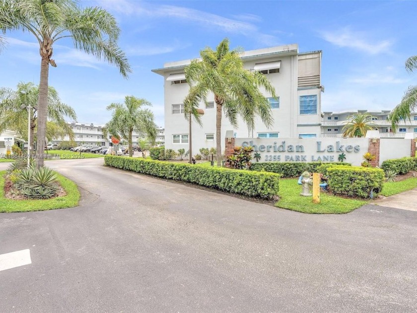 Spacious 1BR/1BA condo with 703 SF on the ground floor of - Beach Condo for sale in Hollywood, Florida on Beachhouse.com