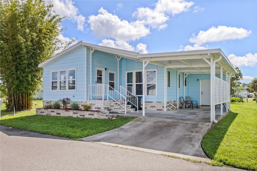 Snowbirds Alert!!! As you enter this mobile home through the - Beach Home for sale in North Port, Florida on Beachhouse.com