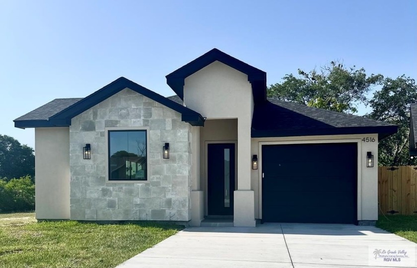 Beautiful new home located in a quiet small subdivision with an - Beach Home for sale in Brownsville, Texas on Beachhouse.com