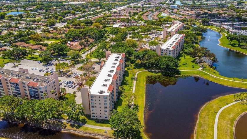 VILLAGES OF ORIOLE--ACTIVE ADULT COMMUNITY! Introducing this - Beach Condo for sale in Delray Beach, Florida on Beachhouse.com