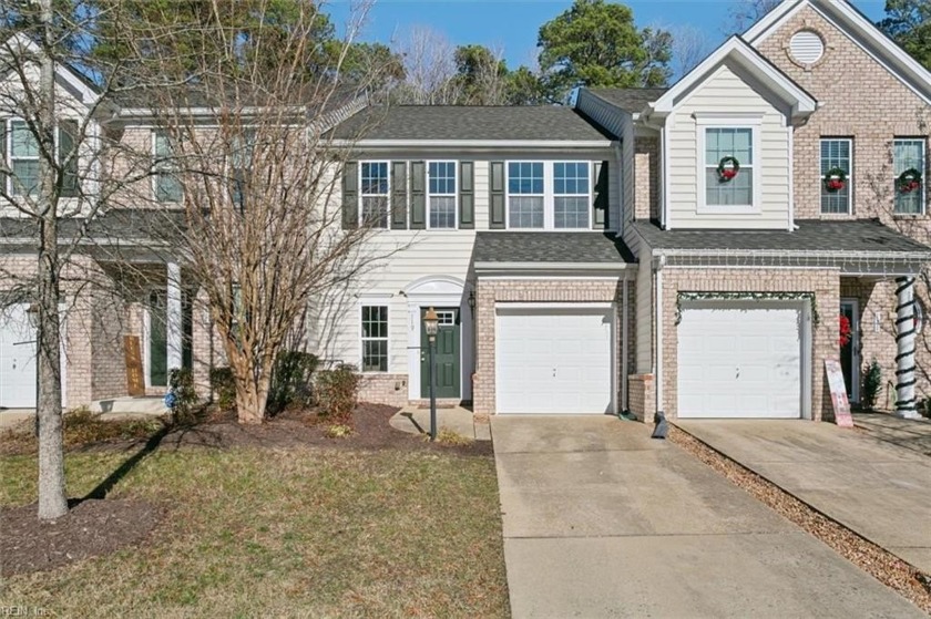 Welcome to 119 Riva Ct., a beautifully maintained 3-bedroom, 2 - Beach Townhome/Townhouse for sale in Yorktown, Virginia on Beachhouse.com