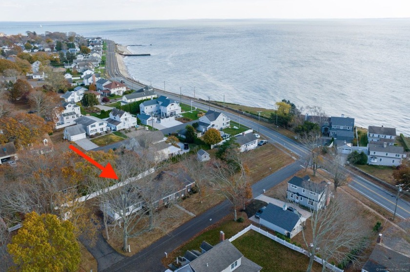 Welcome to a truly unique opportunity in the desirable Knollwood - Beach Home for sale in Old Saybrook, Connecticut on Beachhouse.com