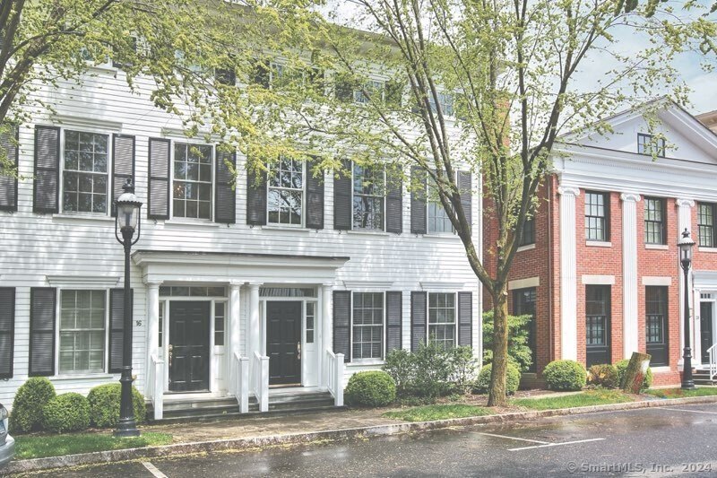 This elegant 3-bedroom, 3.5-bath townhouse in Southport Green - Beach Condo for sale in Fairfield, Connecticut on Beachhouse.com