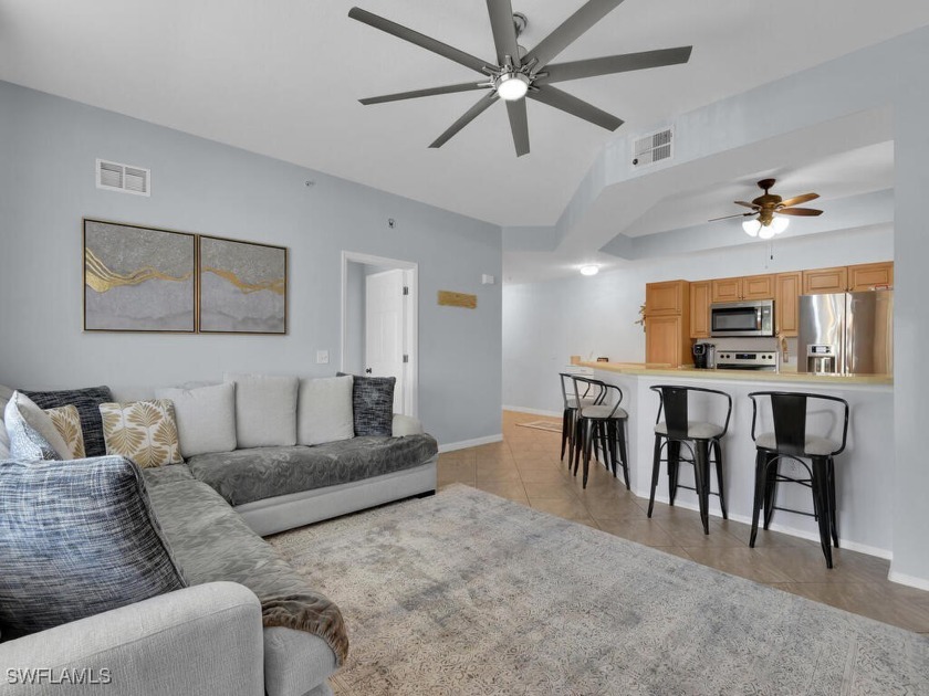 This beautiful 3 Bedroom Condo is perfectly situated in the - Beach Condo for sale in Fort Myers, Florida on Beachhouse.com