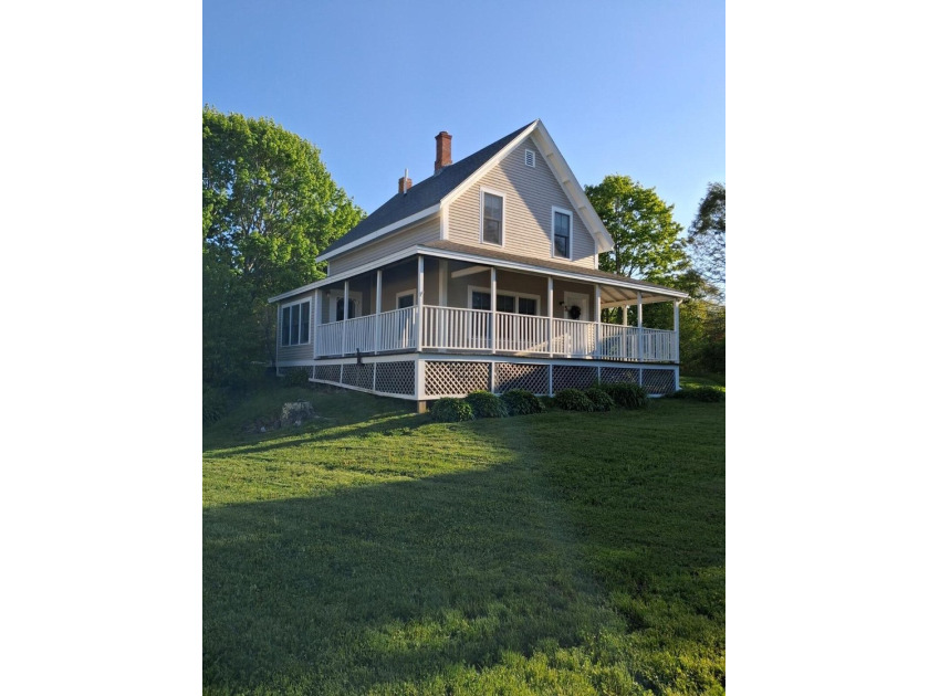Wake each morning to shimmering harbor views and the gentle - Beach Home for sale in Bristol, Maine on Beachhouse.com