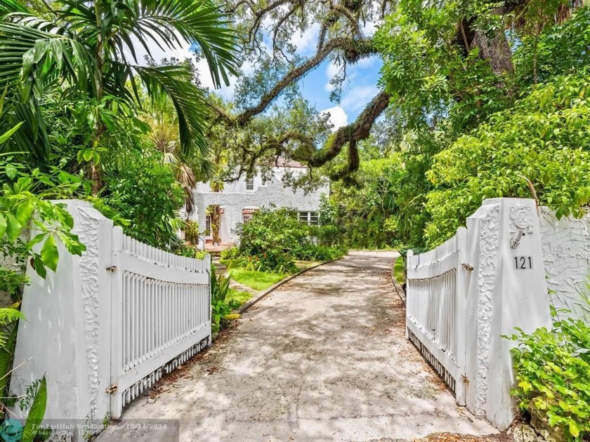 Nestled on an ultra-private 38,000-square-foot lot in the heart - Beach Home for sale in Fort Lauderdale, Florida on Beachhouse.com