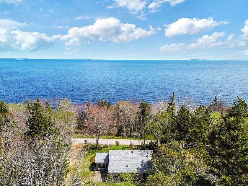 Your Coastal Sanctuary in New Harbor, Maine! Imagine waking up - Beach Home for sale in Bristol, Maine on Beachhouse.com