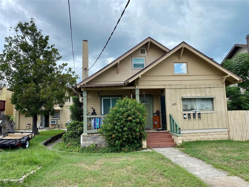 4 Unit Income property just 2 blocks from the Beach.  4 rental - Beach Townhome/Townhouse for sale in Daytona Beach, Florida on Beachhouse.com