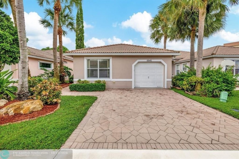 WOW, SOUGHT AFTER GATED FAIRWAY VIEWS. SO CLOSE TO ALL SHOPPING - Beach Home for sale in Coral Springs, Florida on Beachhouse.com