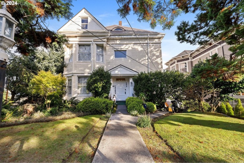 Not for the faint of heart! Take delight in owning a Grand Dame - Beach Home for sale in Astoria, Oregon on Beachhouse.com