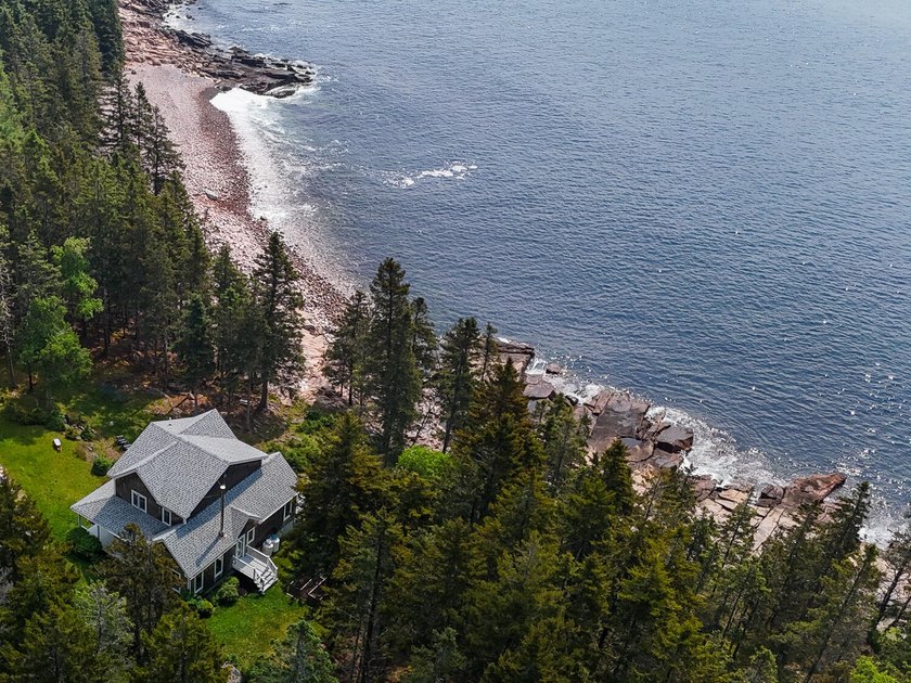 Wake up to sunrises over the horizon and fall asleep to the - Beach Home for sale in Swans Island, Maine on Beachhouse.com