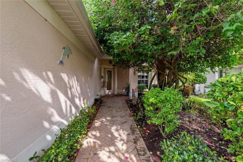 Luxury Living at Colonial Country Club! Experience the epitome - Beach Home for sale in Fort Myers, Florida on Beachhouse.com