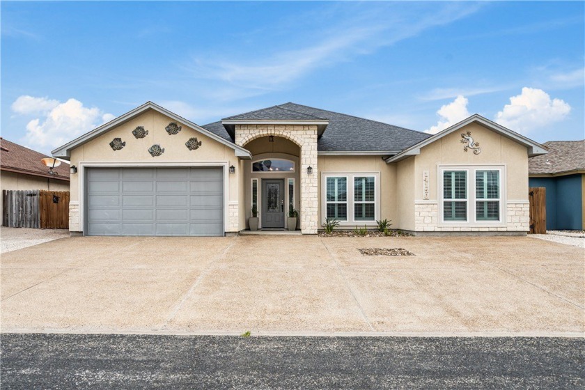 Take a look at this spacious open concept located in the popular - Beach Home for sale in Corpus Christi, Texas on Beachhouse.com