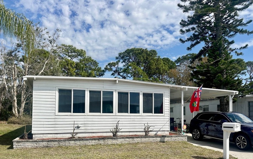 This lovely home is now available for the first time in many - Beach Home for sale in Nokomis, Florida on Beachhouse.com