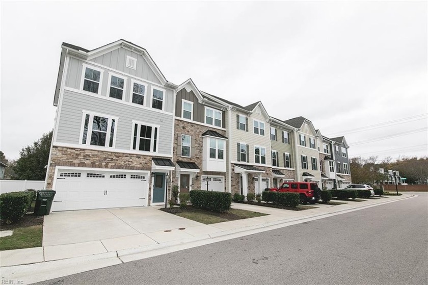 Location, Location, Location. This gorgeous town home was - Beach Townhome/Townhouse for sale in Virginia Beach, Virginia on Beachhouse.com
