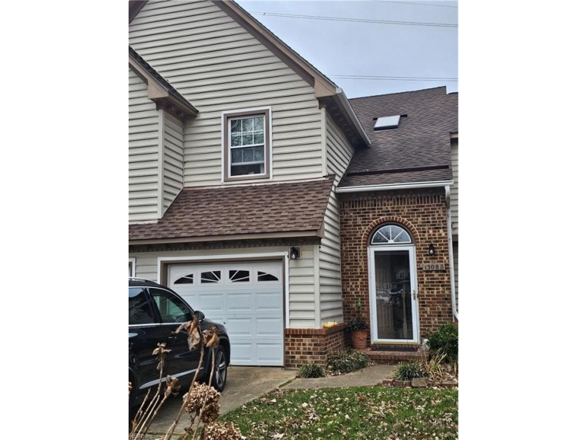 WELCOME HOME! This beautiful, well-kept condo overlooking the - Beach Home for sale in Chesapeake, Virginia on Beachhouse.com