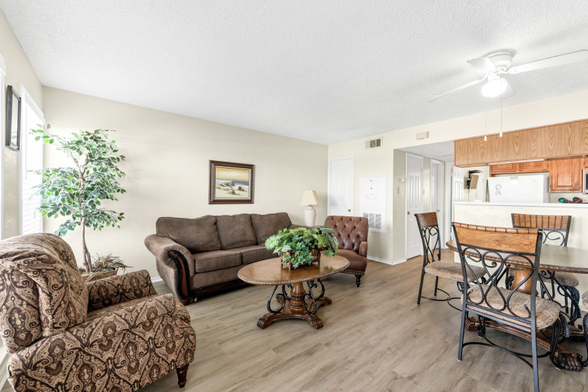 Unwind Steps From The Shore W Sunrise Views & Evening - Beach Vacation Rentals in Corpus Christi, Texas on Beachhouse.com