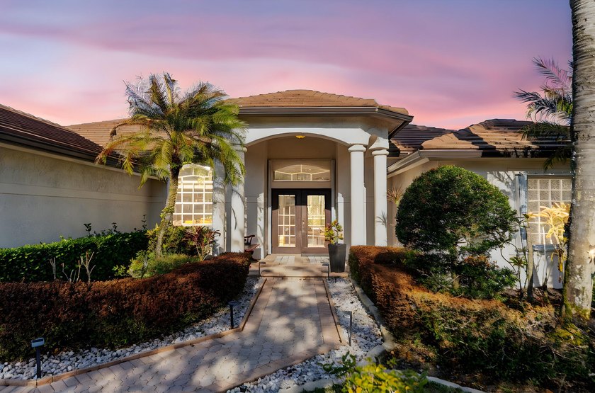 Discover the Sanctuary at Hammock Creek Golf Club in Palm City - Beach Home for sale in Palm City, Florida on Beachhouse.com
