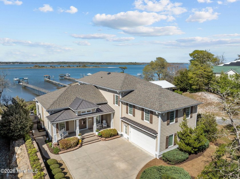 ONE OF A KIND SOUND EXPERIENCE! This custom built 5 bedroom home - Beach Home for sale in Emerald Isle, North Carolina on Beachhouse.com